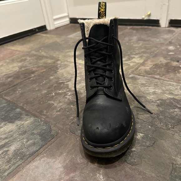 DR MARTENS FUR LINED WINTER BOOTS - Picture 5 of 5
